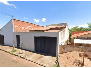 Casa em leilão - Rua José Fonseca, 268 - Ituiutaba/MG - Banco Santander Brasil S/A | Z33752