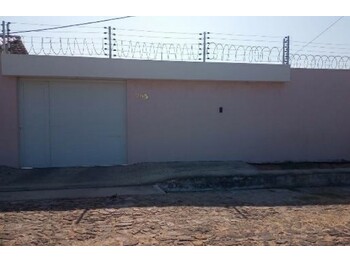 Casa em leilão - Rua Maria Celeste de Jesus, 265 - Parnaíba/PI - Itaú Unibanco S/A  | Z33676