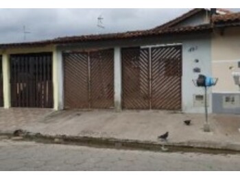 Casa em leilão - Rua Auri Verde, 492 - Mongaguá/SP - Itaú Unibanco S/A  | Z33676