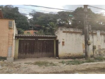 Casa em leilão - Rua Hilton Alexandre dos Santos, 136 - Niterói/RJ - Itaú Unibanco S/A  | Z33676
