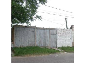 Casa em leilão - Rua Rio Doce, 15 - Rio Grande/RS - Banco Santander Brasil S/A | Z33752