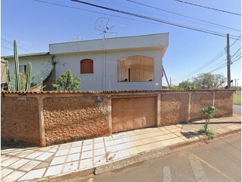 Casa em leilão - Rua Pedro Sole Rossel, 595 - Uberaba/MG - Banco Santander Brasil S/A | Z33419