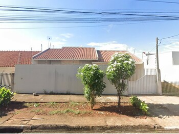 Casa em leilão - Rua Pioneira Maria Josefa de Araújo, 137 - Maringá/PR - Banco Santander Brasil S/A | Z33529