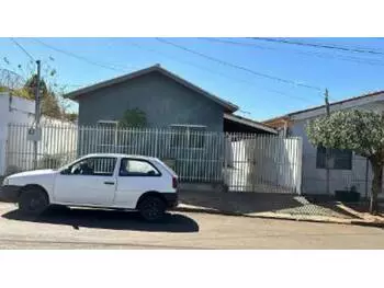 Casa em leilão - rua martiano josé de moura, 130 - cassilândia/ms - banco santander brasil s/a | z33752