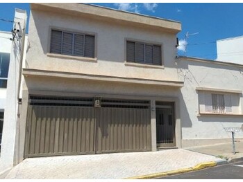 Casa em leilão - Avenida do Carmo, 237 - Jaboticabal/SP - Banco Santander Brasil S/A | Z33569