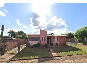 Casa em leilão - Rua Felipe Camarão, 570 - Carazinho/RS - Banco Santander Brasil S/A | Z33711