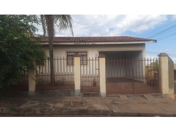 Casa em leilão - Rua Tereza Brassalotte Orsi, 20 - José Bonifácio/SP - Banco Santander Brasil S/A | Z33824