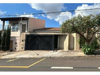 Casa em leilão - Avenida Miguel Calil, 545 - Catanduva/SP - Rodobens Administradora de Consórcios Ltda | Z33761