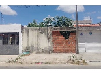 Casa em leilão - Rua Américo Evaristo de Castro, 219 - Horizonte/CE - Itaú Unibanco S/A  | Z33856