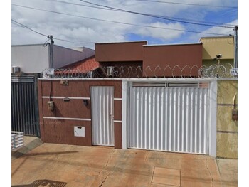 Casa em leilão - Rua Chico Pixote, 210 - Goiatuba/GO - Banco Santander Brasil S/A | Z33491