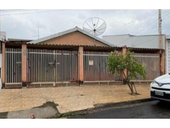 Casa em leilão - Rua Queiroz, 711 - Marília/SP - Tribunal de Justiça do Estado de São Paulo | Z33831