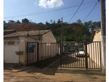 Casa em leilão - Rua Capitão Alencar Batista de Carvalho, 127 - Belford Roxo/RJ - Banco Santander Brasil S/A | Z33779