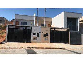 Casa em leilão - Rua Venerando Scodeler, 345 - Pouso Alegre/MG - Banco Santander Brasil S/A | Z33752
