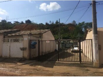 Casa em leilão - Rua Capitão Alencar Batista de Carvalho, 127 - Belford Roxo/RJ - Banco Santander Brasil S/A | Z33742