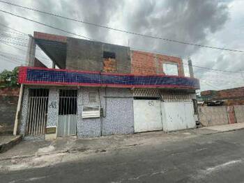 Casa em leilão - Rua Bom Jardim, 60 - Camaçari/BA - Banco Santander Brasil S/A | Z33752