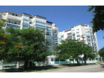 Apartamentos e Flats em leilão - Avenida Professor Florestan Fernandes, 64 - Niterói/RJ - Itaú Unibanco S/A  | Z34139