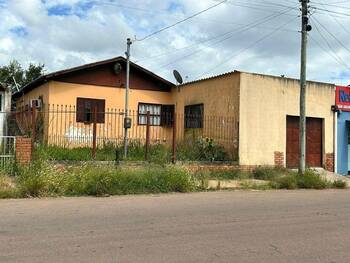 Casa em leilão - Rua Dorival Junqueira Rodrigues, 642 - Charqueadas/RS - Banco Santander Brasil S/A | Z34071