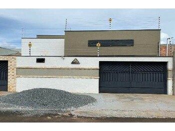 Casa em leilão - Rua RC-31, 249 - Caldas Novas/GO - Banco Bradesco S/A | Z34040