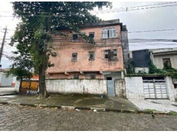 Apartamentos e Flats em leilão - Avenida Capitão Antão de Moura, 490 - São Vicente/SP - Banco Santander Brasil S/A | Z33779