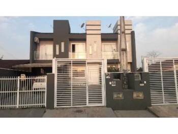 Casa em leilão - Rua dos Serventuários, 99 - Joinville/SC - Banco Santander Brasil S/A | Z34071
