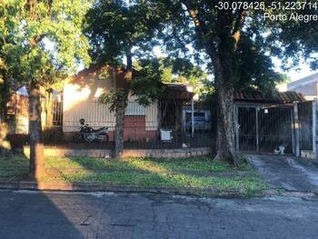 Casa em leilão - Rua Aracy de Azevedo José, 140 - Porto Alegre/RS - Banco Santander Brasil S/A | Z34071