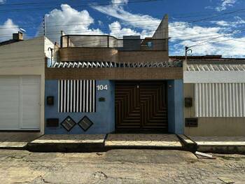 Casa em leilão - Rua Raymundo Alves de Carvalho, 104 - Lagarto/SE - Banco Santander Brasil S/A | Z34071