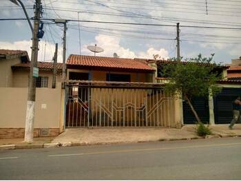 Casa em leilão - Rua Prefeita Chiquinha Rodrigues, 924 - Tatuí/SP - Banco Santander Brasil S/A | Z34071