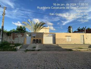 Casa em leilão - Rua Maria Cavalcante da Silva Custódio, 145 - São Gonçalo do Amarante/RN - Banco Santander Brasil S/A | Z34071