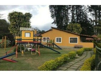 Casa em leilão - Estrada Isaías Vidal, 880 - Teresópolis/RJ - Itaú Unibanco S/A  | Z34111