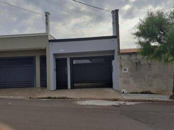 Casa em leilão - Rua Altamiranda José dos Santos, 190 - Birigui/SP - Banco Santander Brasil S/A | Z34071