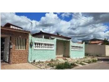 Casa em leilão - Rua C, 112 - Aracati/CE - Banco Santander Brasil S/A | Z34071