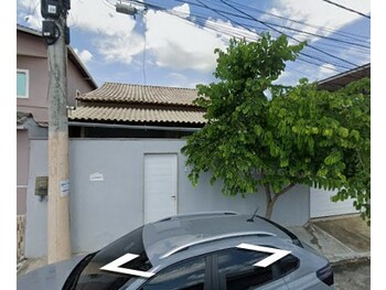 Casa em leilão - Rua Maritaca, 46 - Queimados/RJ - Banco Santander Brasil S/A | Z34071