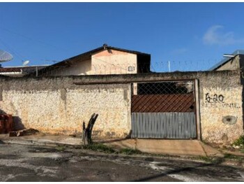 Casa em leilão - Rua Altair Leite de Campos, 6-20 - Bauru/SP - Banco Santander Brasil S/A | Z33711