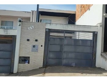 Casa em leilão - Rua Turmalina, 727 - Nova Serrana/MG - Banco Bradesco S/A | Z34022