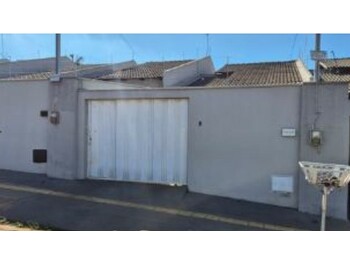 Casa em leilão - Avenida Santa Terezinha, s/nº - Aparecida de Goiânia/GO - Banco Bradesco S/A | Z33874