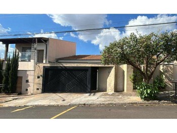 Casa em leilão - Avenida Miguel Calil, 545 - Catanduva/SP - Rodobens Administradora de Consórcios Ltda | Z34003