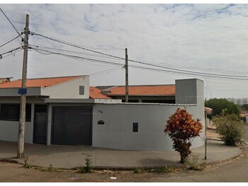 Casa em leilão - Rua Apparecido Orlando Cabrini, 156 - Araras/SP - Creditas Soluções Financeiras Ltda | Z33998