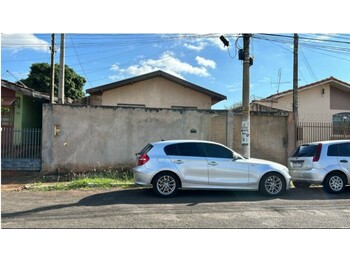Casa em leilão - Rua Benedito Perino, 653 - Ourinhos/SP - Banco Bradesco S/A | Z33982