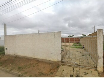 Casa em leilão - Rua Padre Arnaldo Lima Dias, 385 - Vitória da Conquista/BA - Banco Santander Brasil S/A | Z34071