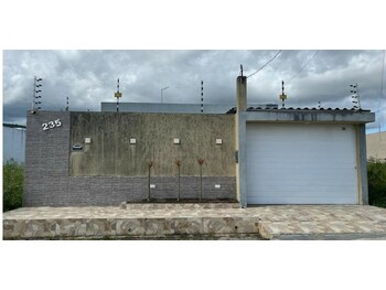 Casa em leilão - Rua Seis, 235 - Vitória de Santo Antão/PE - Rodobens Administradora de Consórcios Ltda | Z34003