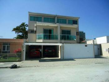 Casa em leilão - Rua Manoel Bonifácio, 486 - Paranaguá/PR - Banco Santander Brasil S/A | Z34071