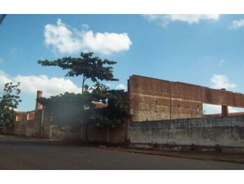 Terrenos e Lotes em leilão - Rua Padre Rui Cândido da Silva, s/n - Ourinhos/SP - Tribunal de Justiça do Estado de São Paulo | Z34429