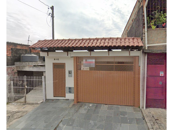 Casa em leilão - Rua Curió, 47 - Embu das Artes/SP - Banco Santander Brasil S/A | Z34477