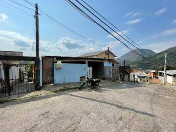 Casa em leilão - Rua Raimundo Brito, 70 - Teresópolis/RJ - Banco Santander Brasil S/A | Z34477