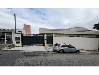 Casa em leilão - Rua Monsenhor Ascânio Brandão, 295 - Taubaté/SP - Banco Bradesco S/A | Z34249