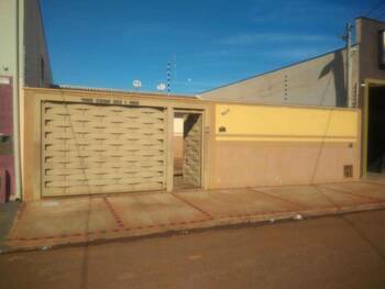 Casa em leilão - Avenida José Flores, 909 - Guaíra/SP - Banco Santander Brasil S/A | Z34477