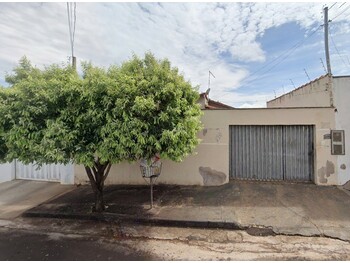 Casa em leilão - Rua Lion, 170 - Ituiutaba/MG - Banco Bradesco S/A | Z34384