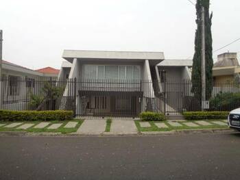 Casa em leilão - Rua Desembargador Joaquim Ferreira Guimarães, 52 - Ponta Grossa/PR - Banco Santander Brasil S/A | Z34477