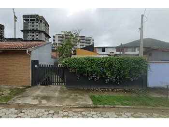 Casa em leilão - Rua Luiz Lyria Lopes, 276 - Caraguatatuba/SP - Tribunal de Justiça do Estado de São Paulo | Z34359