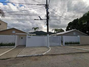 Casa em leilão - Rua Doutor Heitor da Costa Matta, 339 - Maricá/RJ - Banco Santander Brasil S/A | Z34477